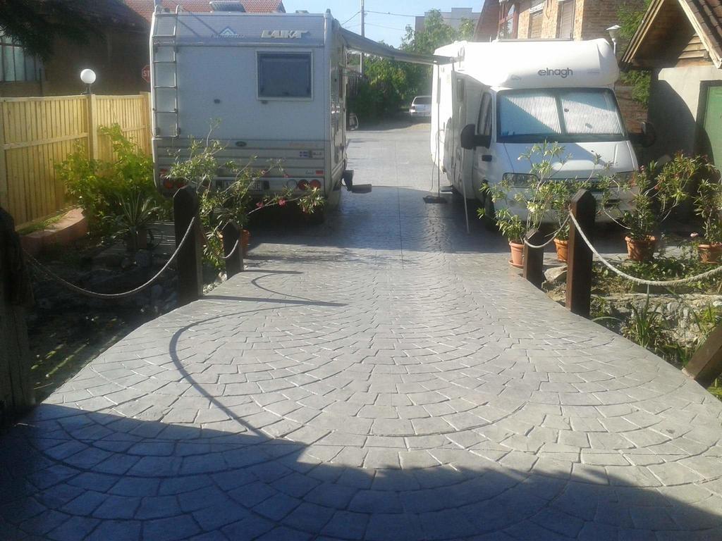 Camping Robinson Country Club Oradea Dış mekan fotoğraf