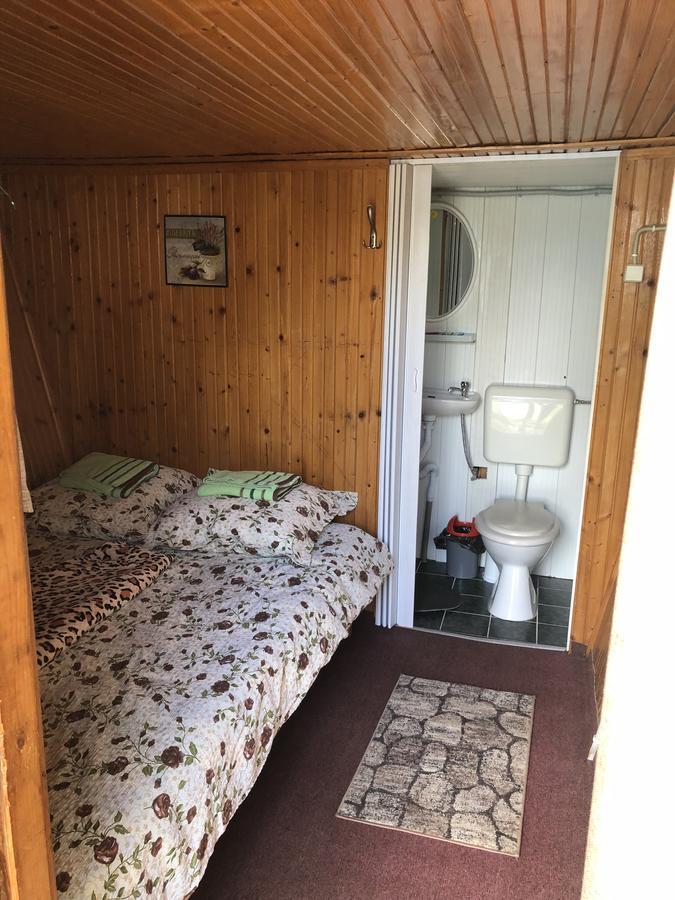 Camping Robinson Country Club Oradea Dış mekan fotoğraf