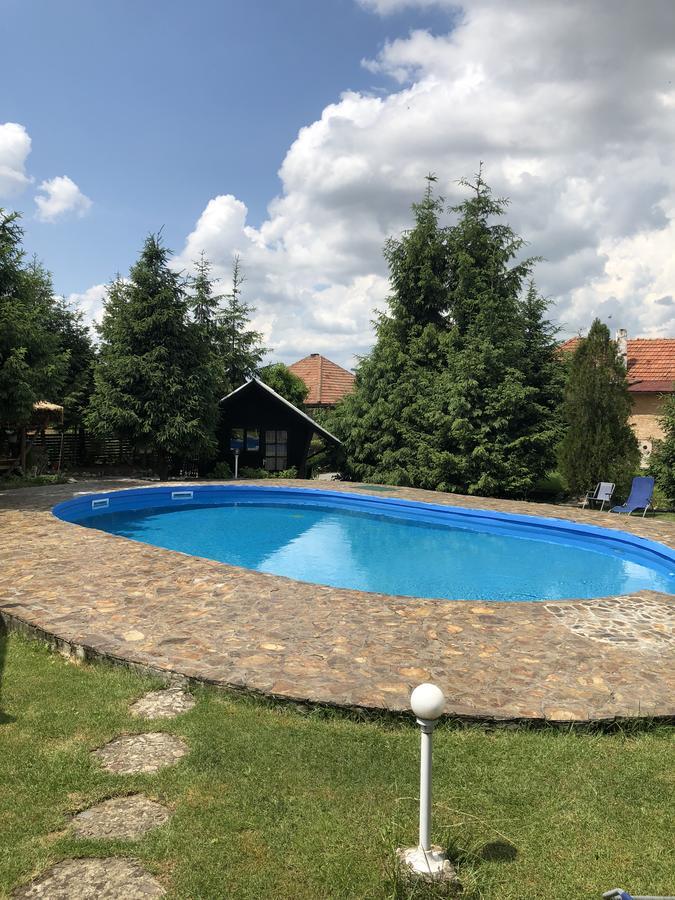 Camping Robinson Country Club Oradea Dış mekan fotoğraf