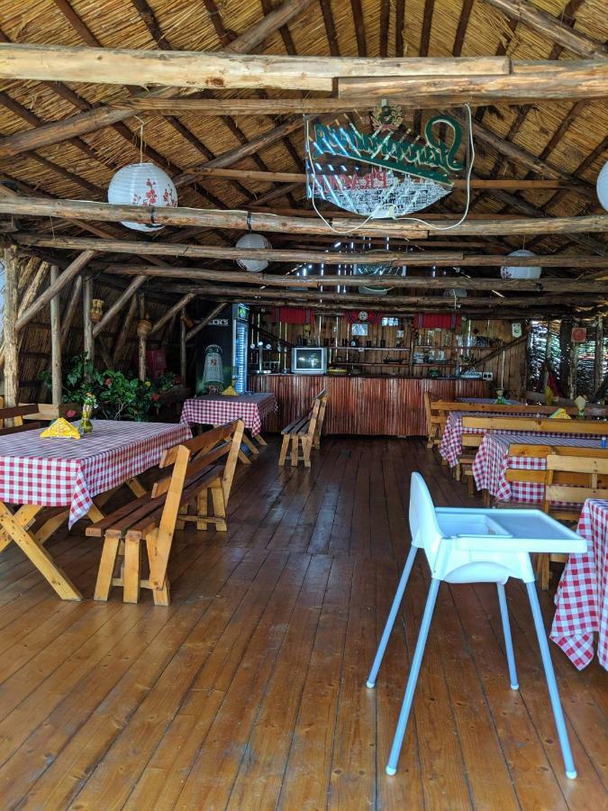 Camping Robinson Country Club Oradea Dış mekan fotoğraf